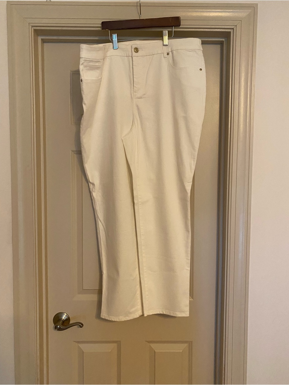 NWT Chico's size 16 So Slimming Girlfriend Slim Leg Ankle Jeans